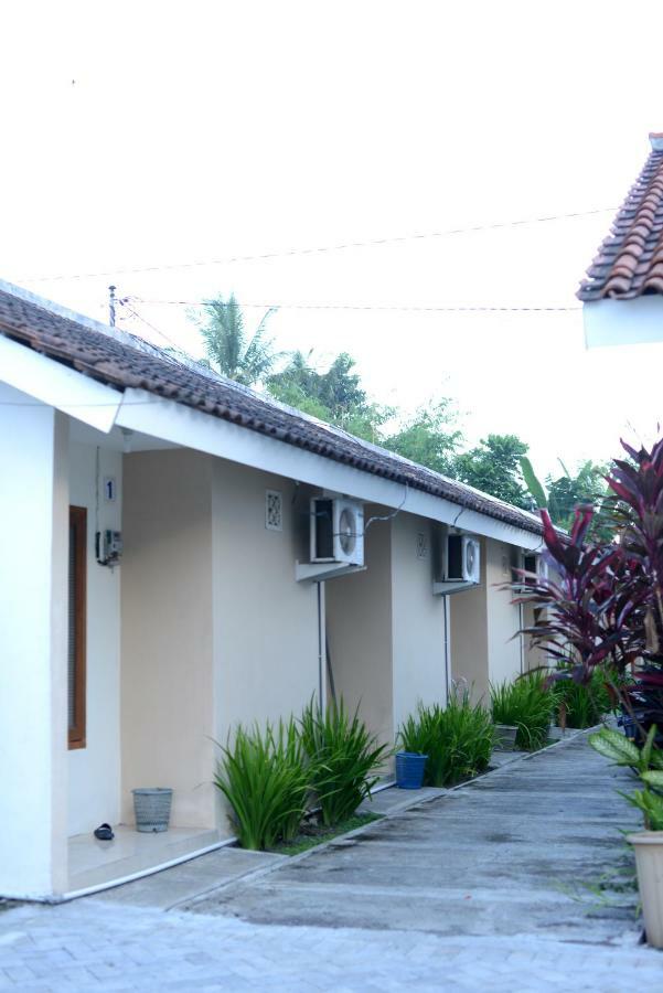Reddoorz Syariah Plus Near Banyuwangi Airport Extérieur photo